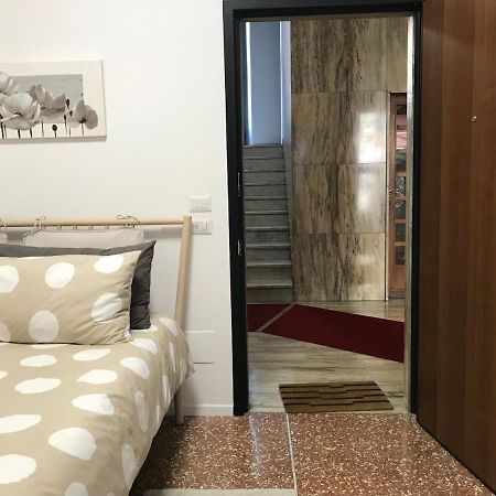 Studio 25 Apartment - Near Metro M3 Milano Dış mekan fotoğraf
